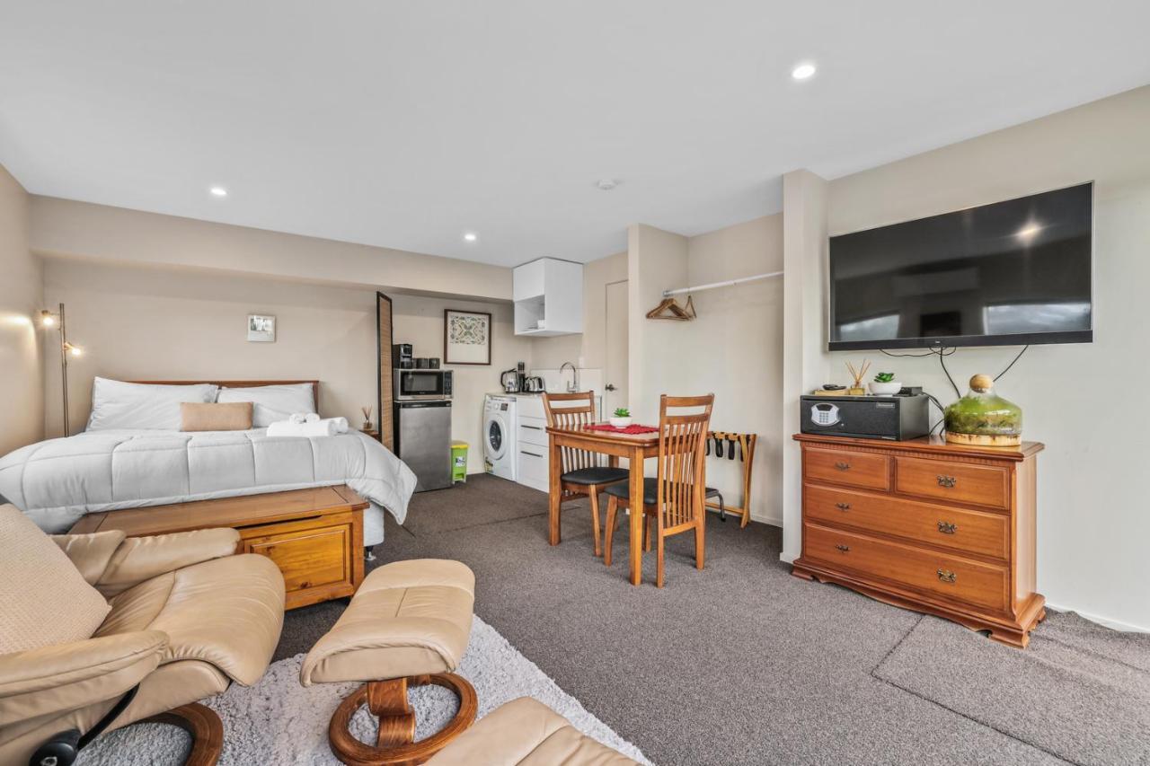 Gatehouse On The Bay - Christchurch Holiday Unit Екстер'єр фото